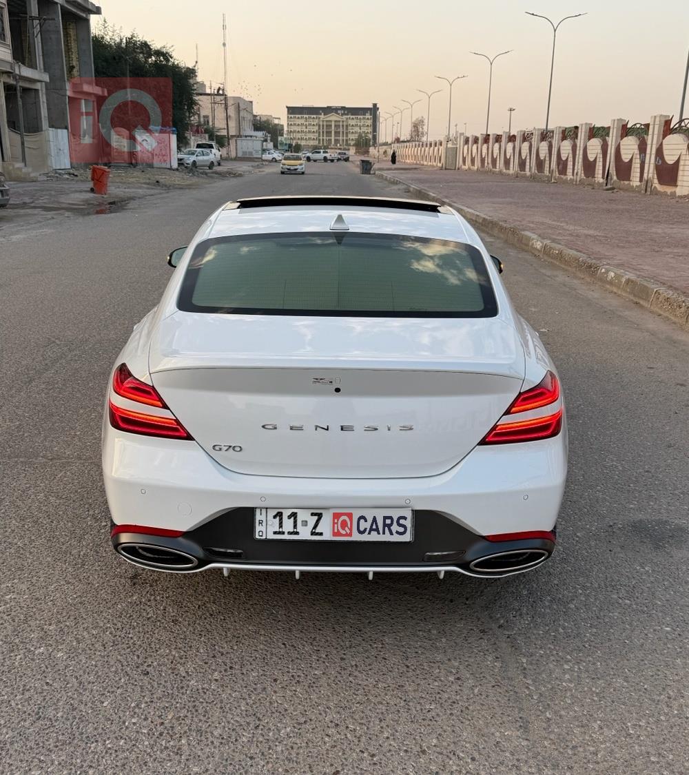 Genesis G70